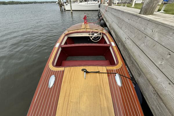 Jakey 18ft Chris Craft Yacht For Sale