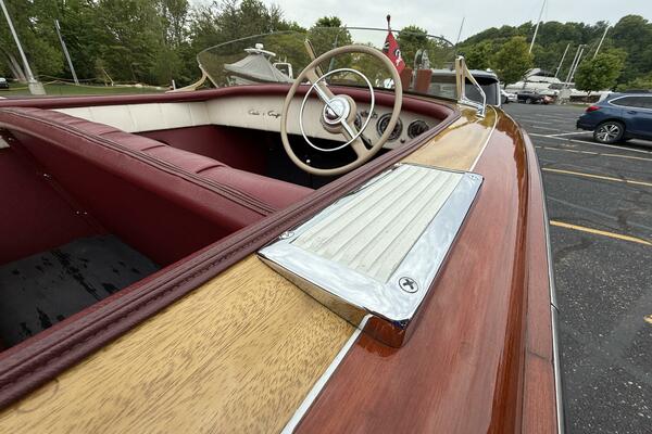 Jakey 18ft Chris Craft Yacht For Sale