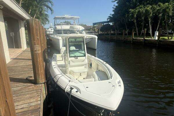 Photo of the 2016 Boston Whaler 280 Outrage