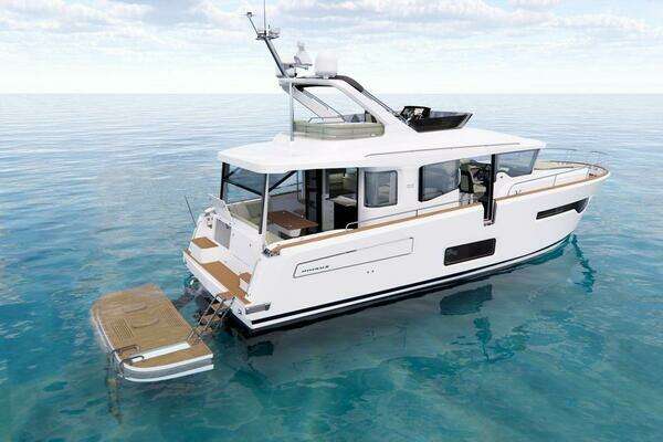 Nimbus 495 Flybridge Yacht For Sale