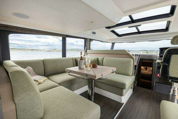 Nimbus 495 Flybridge Yacht For Sale