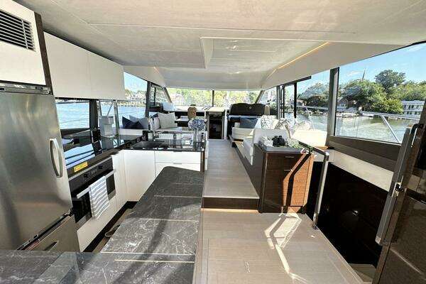 Prestige 59 Fly Yacht For Sale