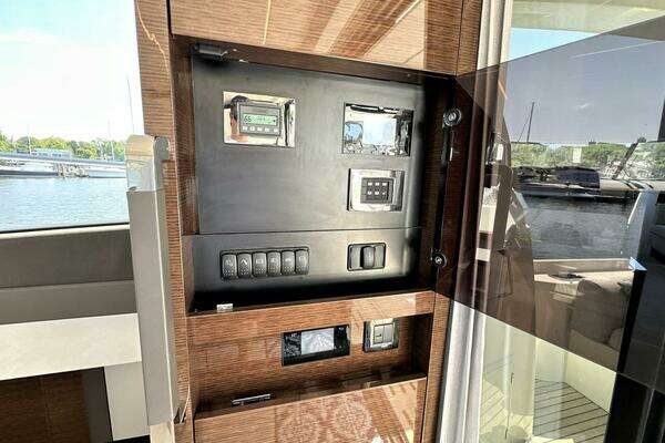 Prestige 59 Fly Yacht For Sale