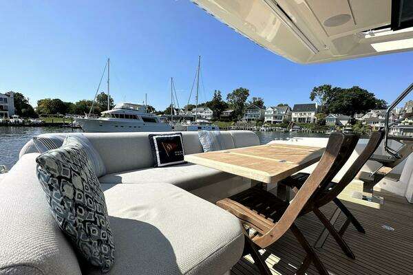 Prestige 59 Fly Yacht For Sale
