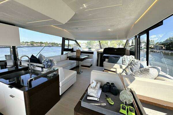 Prestige 59 Fly Yacht For Sale