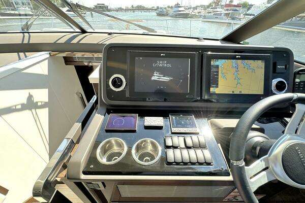 Prestige 59 Fly Yacht For Sale