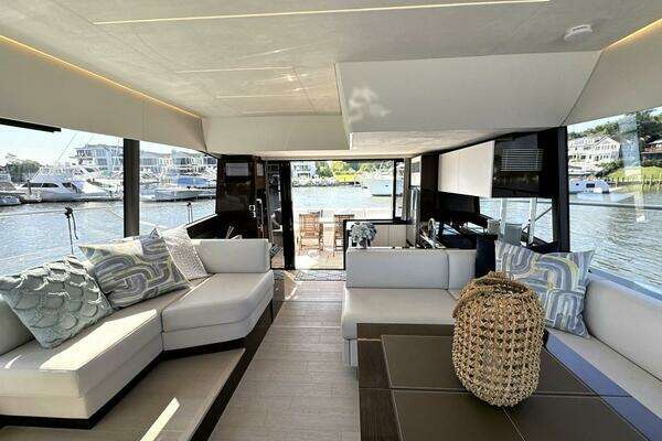 Prestige 59 Fly Yacht For Sale