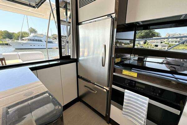 Prestige 59 Fly Yacht For Sale