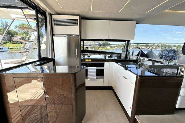 Prestige 59 Fly Yacht For Sale