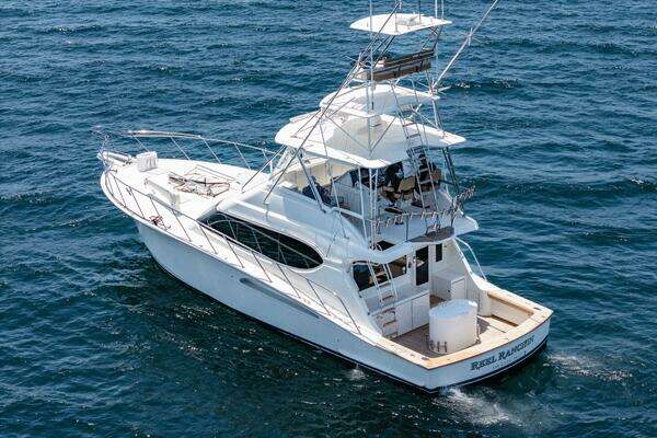 Hatteras 54 Convertible Yacht For Sale