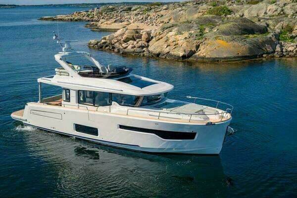 49-ft-Nimbus-2025-495 Flybridge-Victoria British Columbia Canada yacht for sale