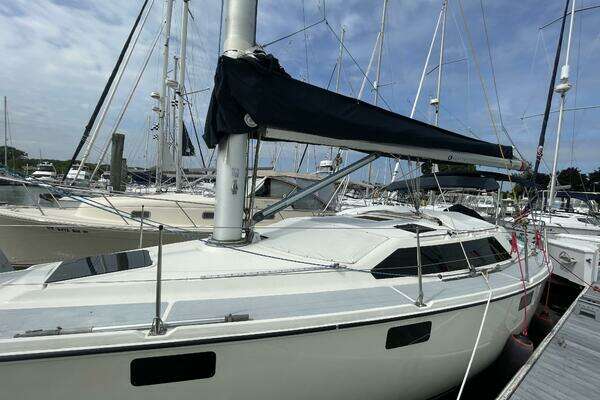 Photo of the 1991 Hunter 36 Vision