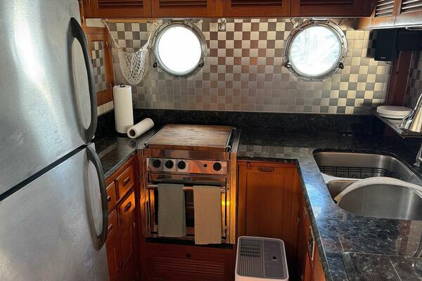 Great Escape 48ft Kadey Krogen Yacht For Sale