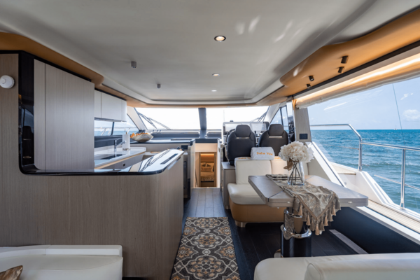 Azimut 60 FLY Yacht For Sale