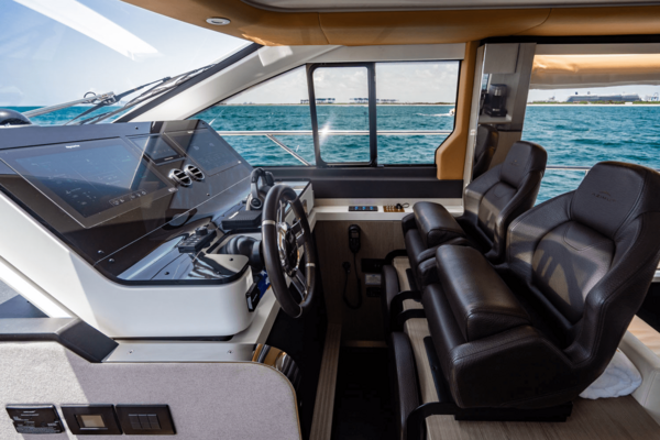 Azimut 60 FLY Yacht For Sale