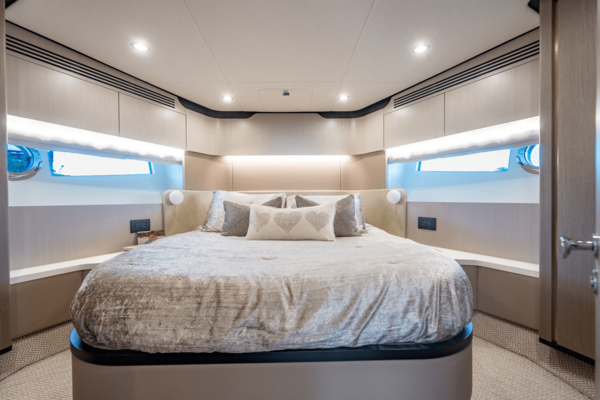 Azimut 60 FLY Yacht For Sale