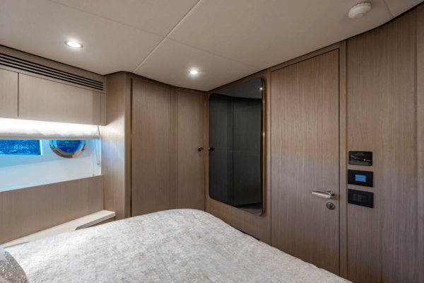 Azimut 60 FLY Yacht For Sale