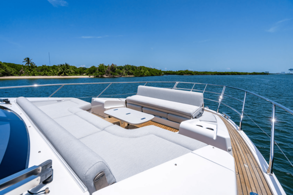 Azimut 60 FLY Yacht For Sale