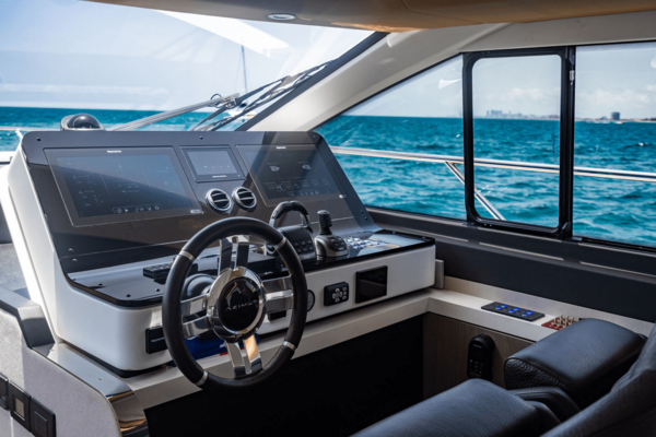 Azimut 60 FLY Yacht For Sale
