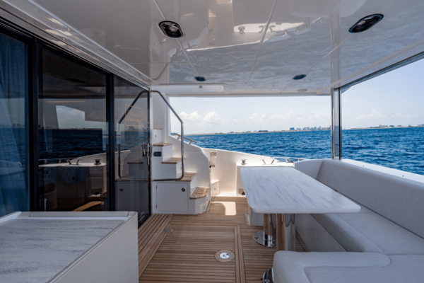 Azimut 60 FLY Yacht For Sale