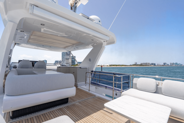 Azimut 60 FLY Yacht For Sale