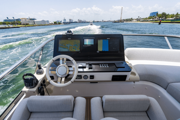 Azimut 60 FLY Yacht For Sale