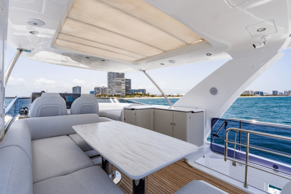 Azimut 60 FLY Yacht For Sale