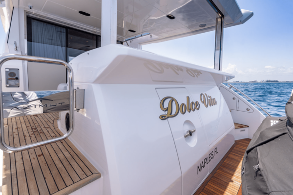 Azimut 60 FLY Yacht For Sale