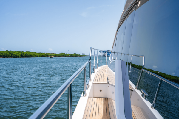 Azimut 60 FLY Yacht For Sale