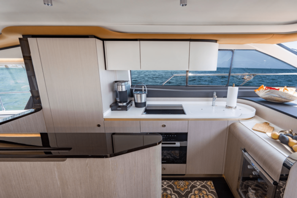 Azimut 60 FLY Yacht For Sale