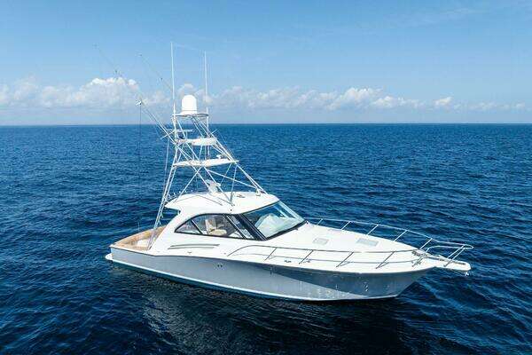 2016 Hatteras 45