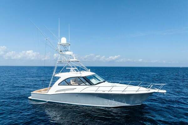 2016 Hatteras 45