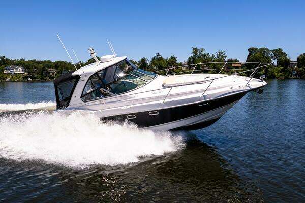 Photo of the 2008 Four Winns V378 "Four Fans"