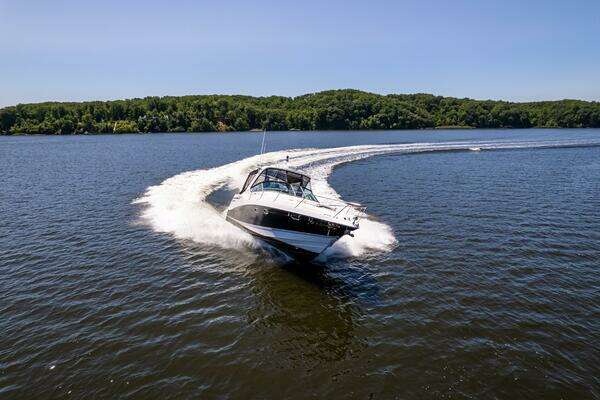 Photo of the 2008 Four Winns V378 "Four Fans"