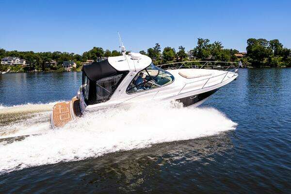 Photo of the 2008 Four Winns V378 "Four Fans"