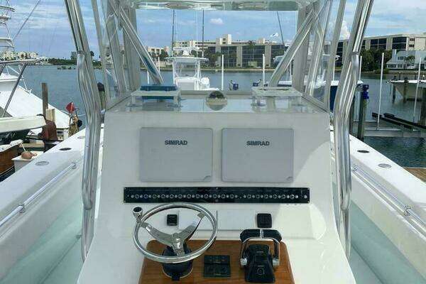 Contender 39 ST Yacht For Sale