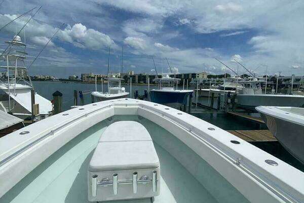 Contender 39 ST Yacht For Sale