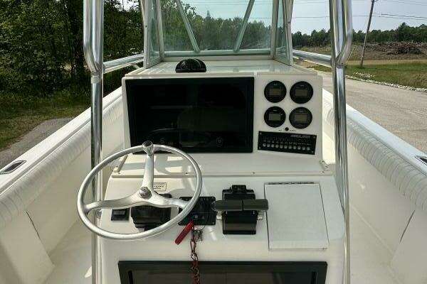 Photo of the 2000 Regulator 26 "Keltic"