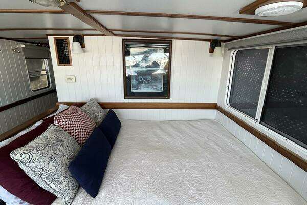 2001 Great Harbour 47