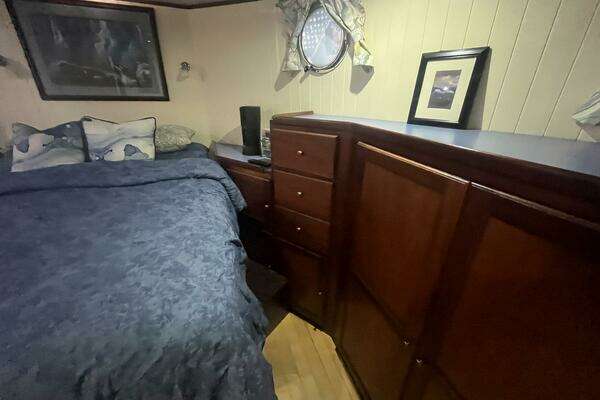 2001 Great Harbour 47