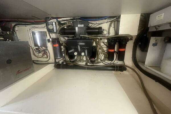 2001 Great Harbour 47