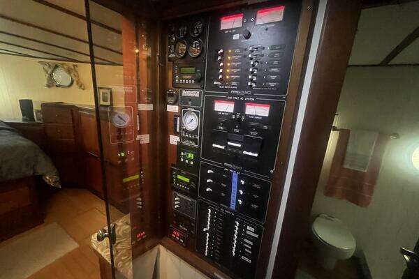 2001 Great Harbour 47