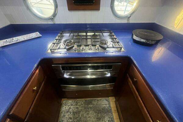 2001 Great Harbour 47