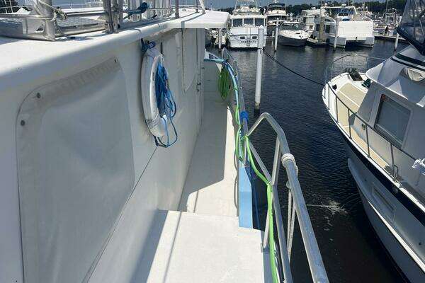 2001 Great Harbour 47