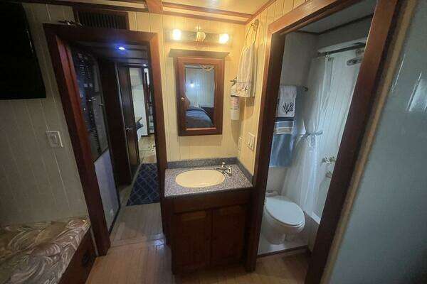 2001 Great Harbour 47