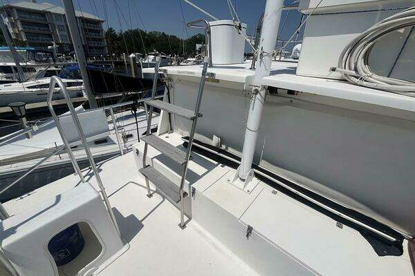 2001 Great Harbour 47