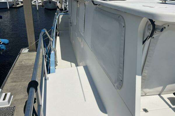 2001 Great Harbour 47