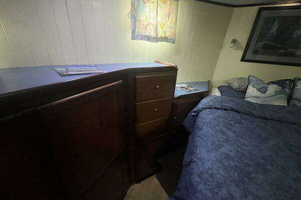 2001 Great Harbour 47