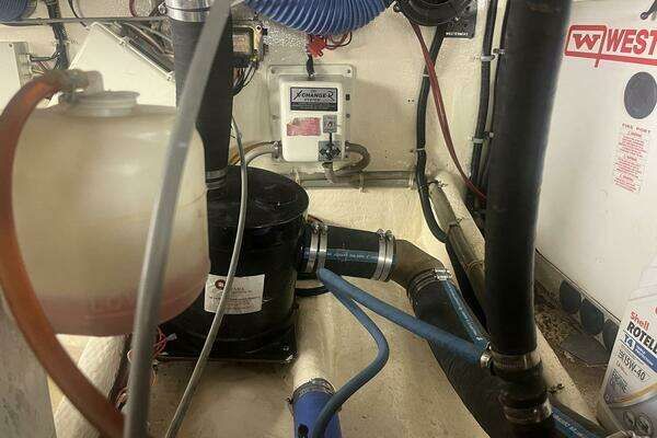 2001 Great Harbour 47