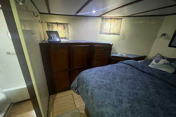 2001 Great Harbour 47